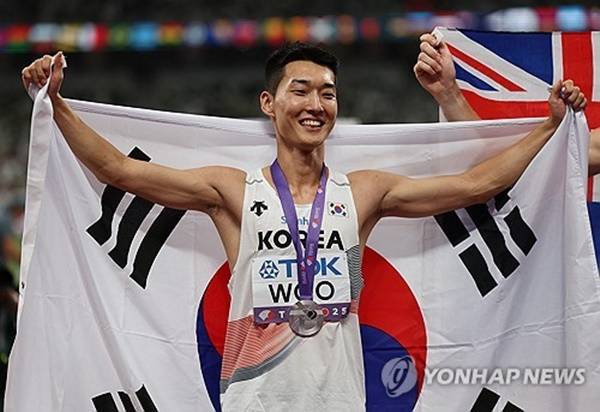 우상혁, 도쿄 세계선수권 銀…한국선수 최초로 2개 메달