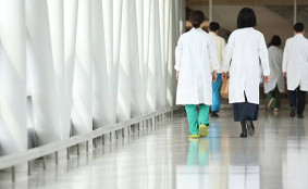 정부 “보건의료 ‘심각’ 단계 20일 해제…