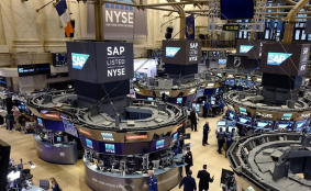 국민연금 주식투자 비중 첫 50% 돌파…올해만 100조 번 국민연금