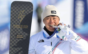 스노보드 김상겸, 한국 첫 메달…평행대회전 은메달