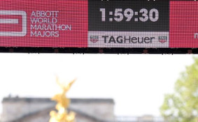 마라톤 ‘2시간 벽’ 케냐 사웨, 1시간 59분 30초 세계新