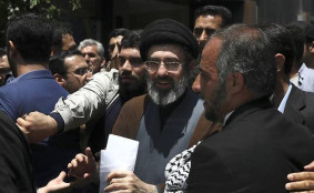 이란 하메네이 후계자로 차남 모즈타바 선출