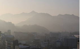 아침 기온↓ ‘4월의 한파특보’…황사에 미세먼지